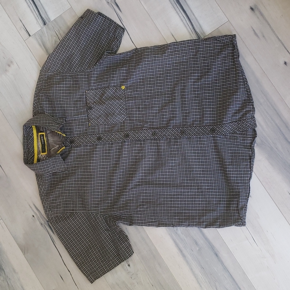Realtree plaid button down shirt size L